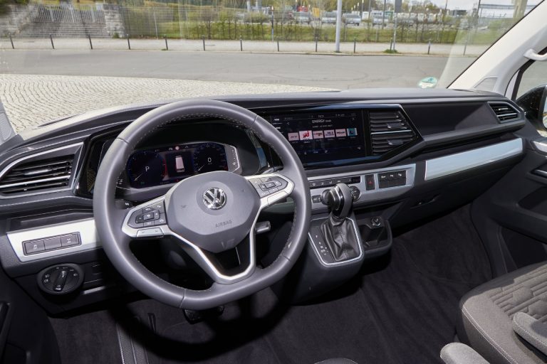 VW Multivan innen