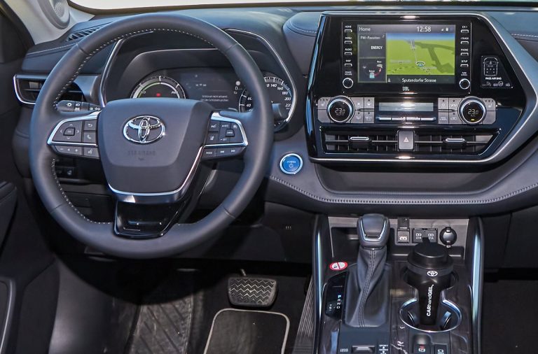 Toyota-Highlander-Digitalisiserung